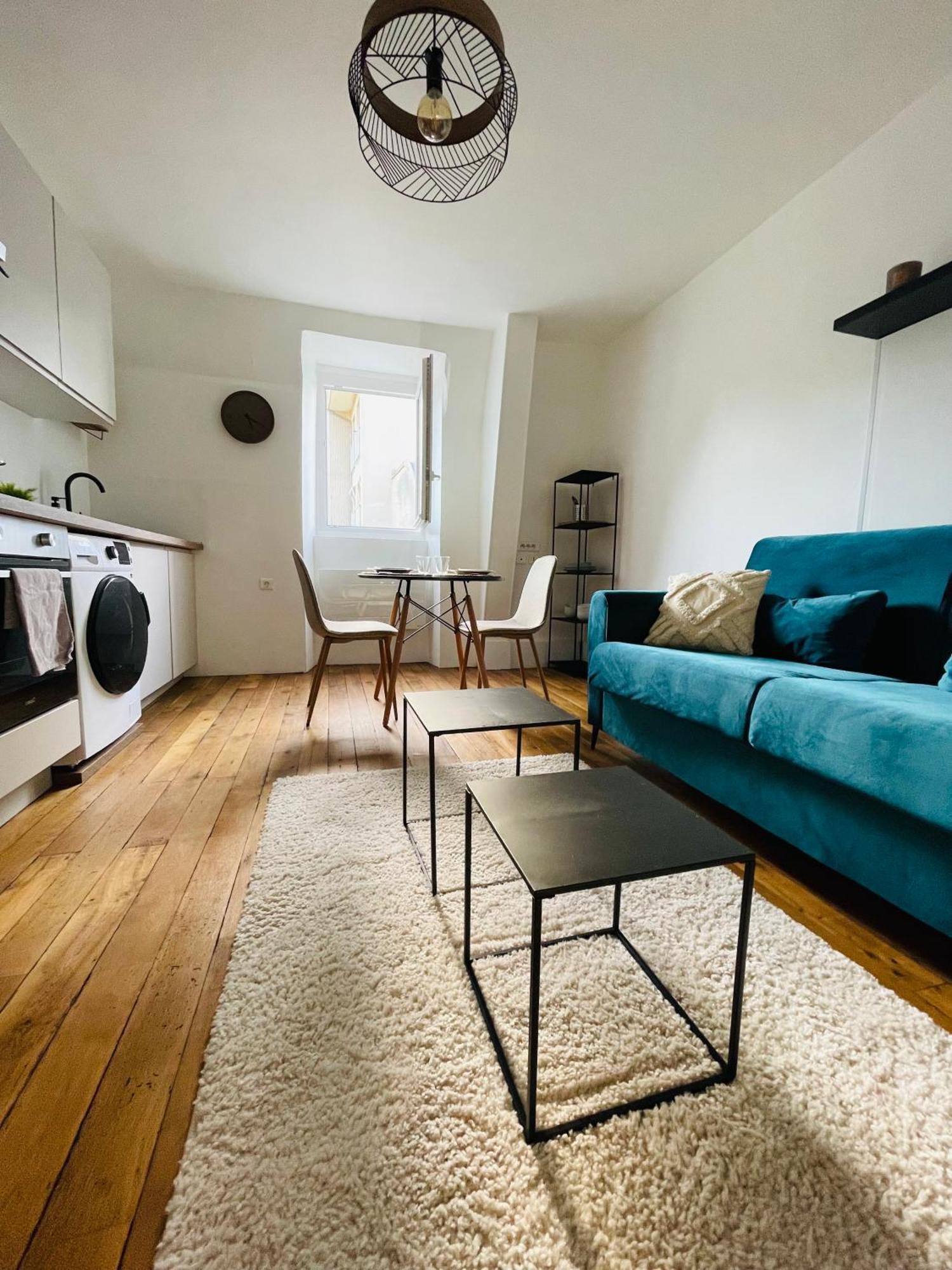 Charmant Appartement Au Coeur De Bourges Exterior foto